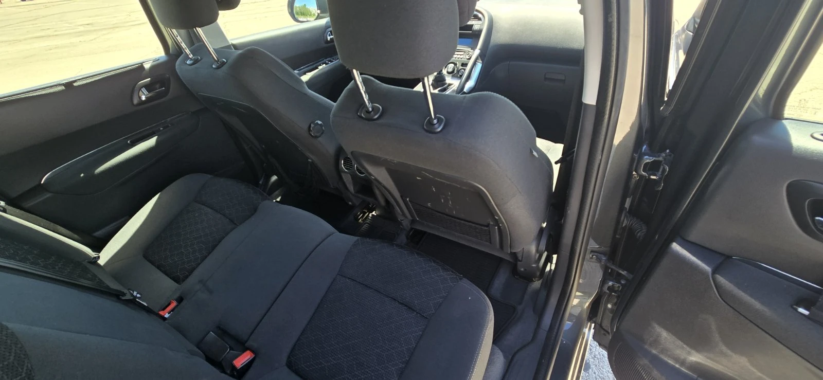 Peugeot 3008 1.6 150кс РЕАЛНИ КМ, ДДС , снимка 9 - Автомобили и джипове - 54713204