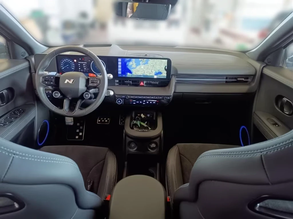 Hyundai Ioniq 5 4X4/609HP/84kWh/N-PERFORMANCE/HUD/360/KLESS/475z, снимка 10 - Автомобили и джипове - 54864352