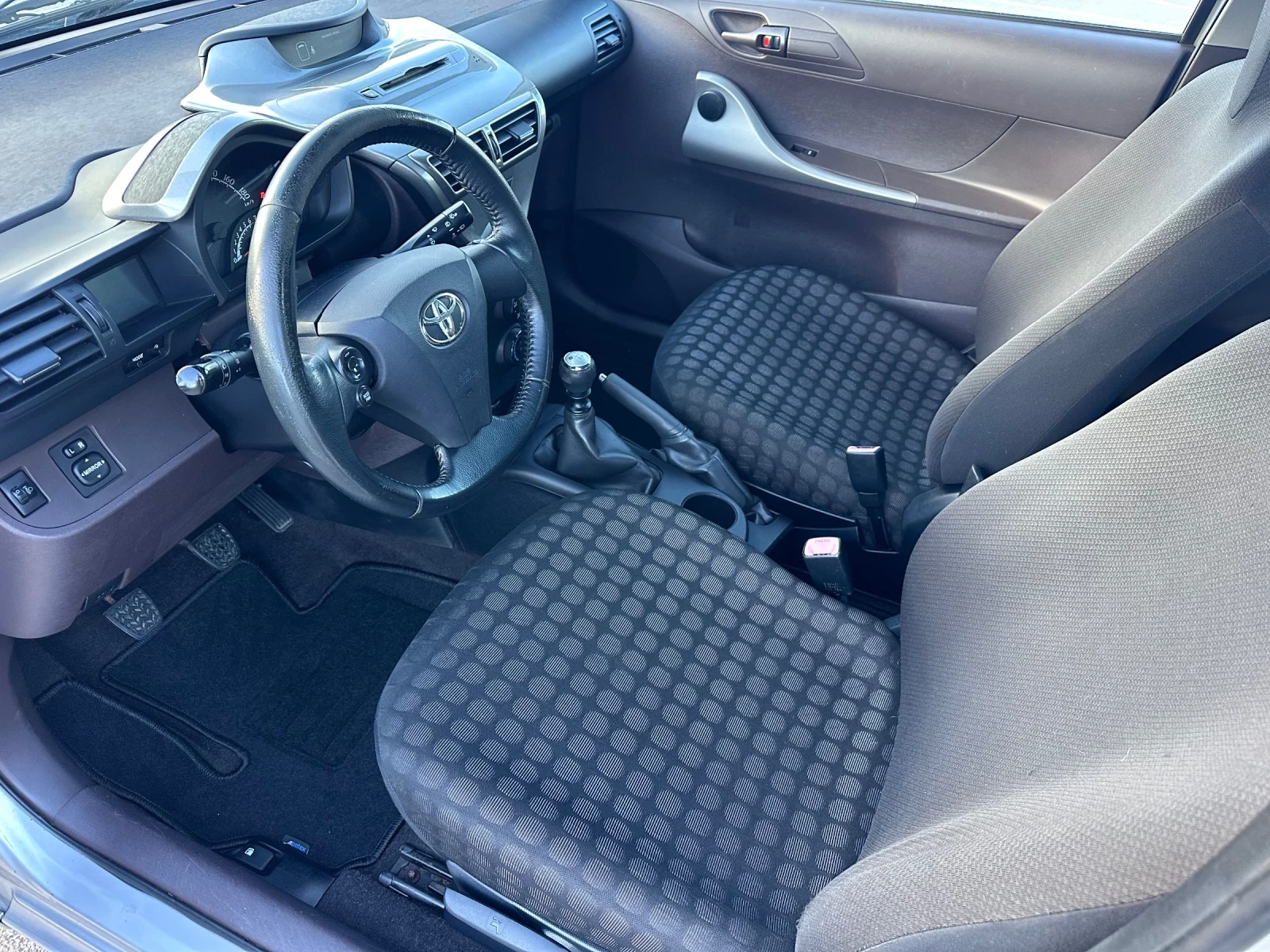 Toyota IQ, снимка 7 - Автомобили и джипове - 55096328