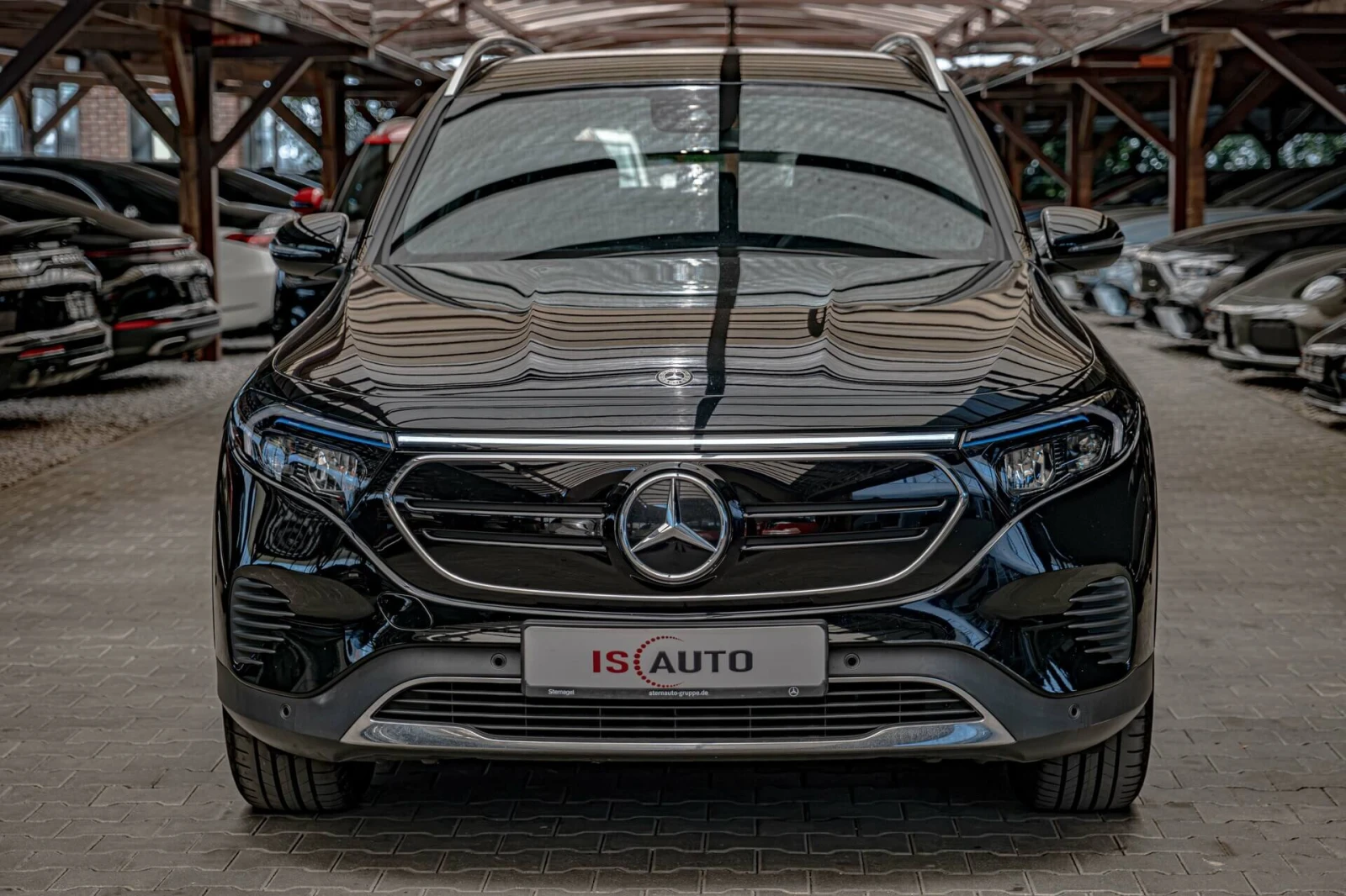 Mercedes-Benz EQB 300 4Matic/Ambient/Камера/MBUX/Virtual/