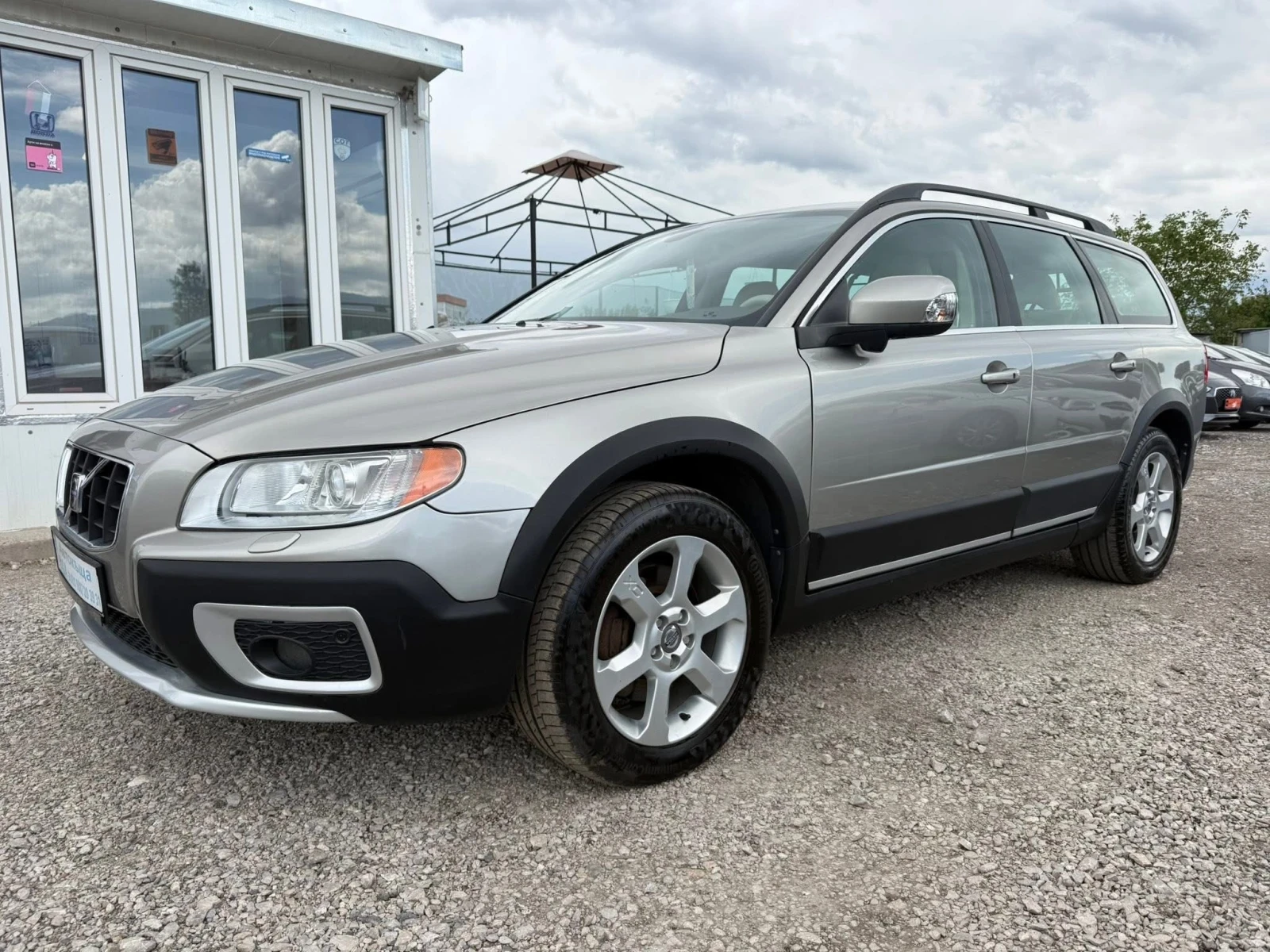 Volvo Xc70 3.0i 4х4, снимка 2 - Автомобили и джипове - 55815893