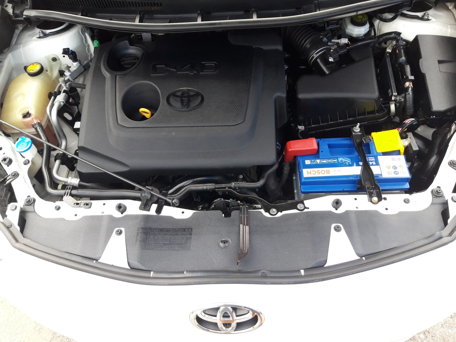 Toyota Auris 1.4D4D* 90k.FACE LIFT* , снимка 14 - Автомобили и джипове - 56046004
