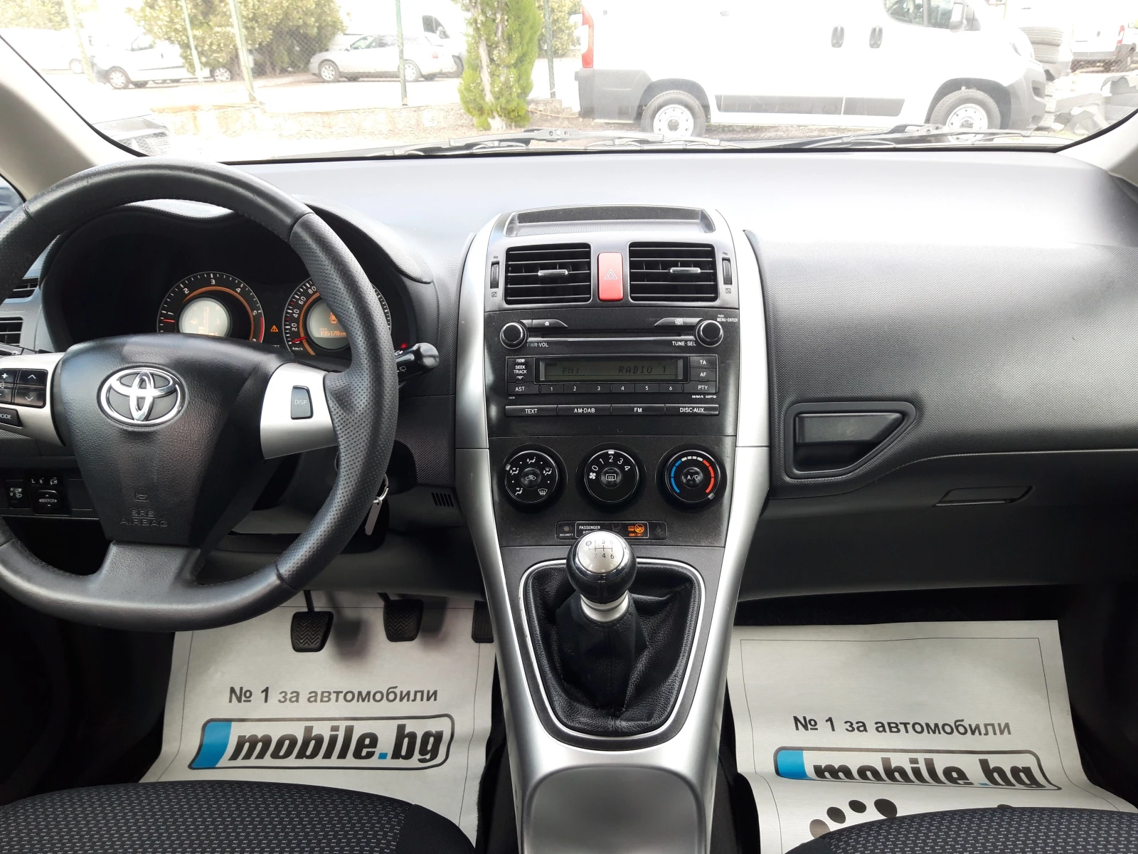 Toyota Auris 1.4D4D* 90k.FACE LIFT* , снимка 10 - Автомобили и джипове - 56046004