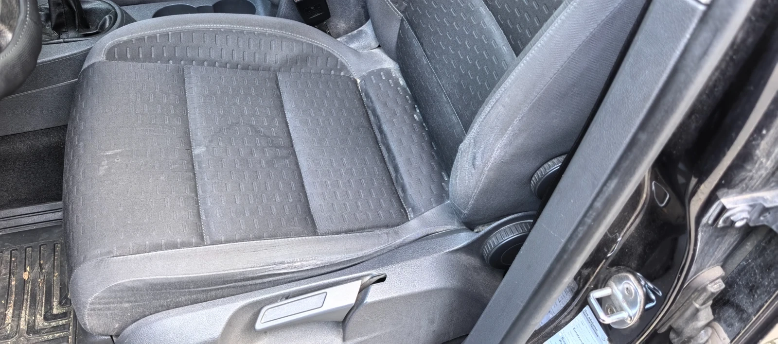 VW Touran 1.9TDI , снимка 5 - Автомобили и джипове - 56614226