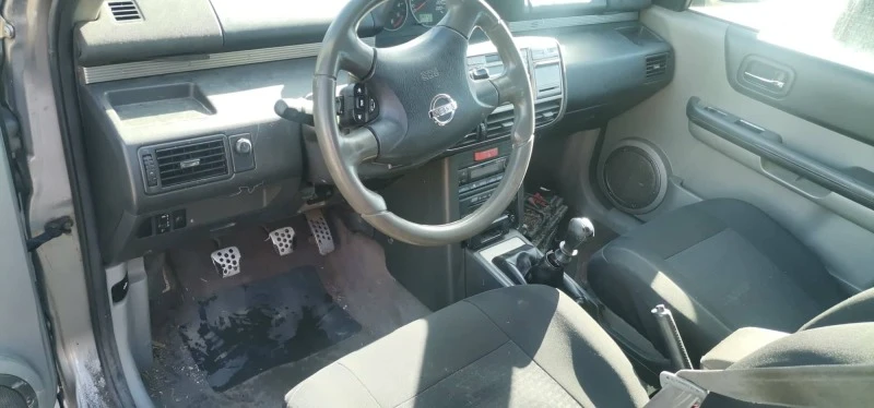 Nissan X-trail 2.2, снимка 5 - Автомобили и джипове - 42892160