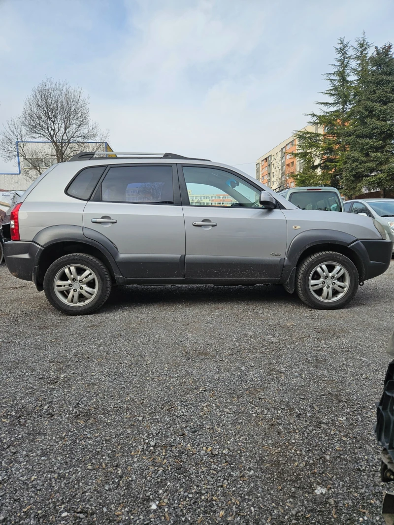 Hyundai Tucson, снимка 6 - Автомобили и джипове - 48148753