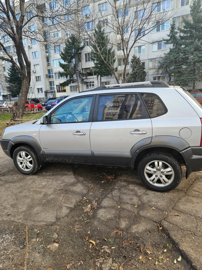 Hyundai Tucson, снимка 4 - Автомобили и джипове - 48148753