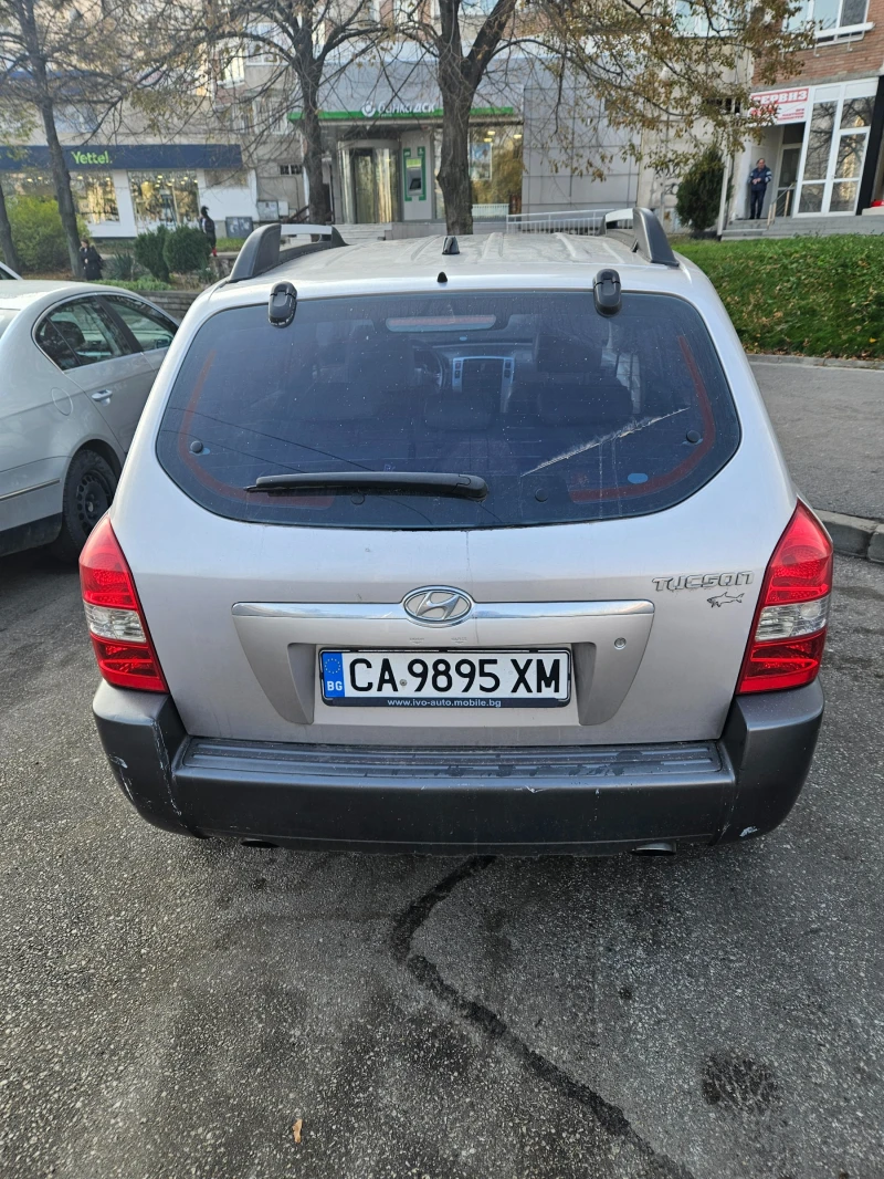 Hyundai Tucson, снимка 8 - Автомобили и джипове - 48148753