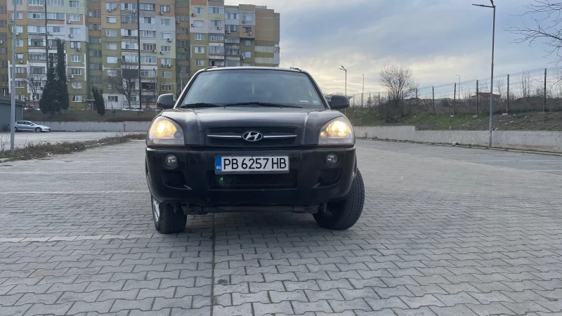 Hyundai Tucson 2.0 CRDI, снимка 1 - Автомобили и джипове - 48898005