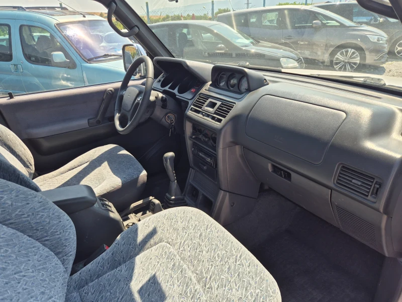 Mitsubishi Pajero 2.5 TDI, снимка 13 - Автомобили и джипове - 50937069