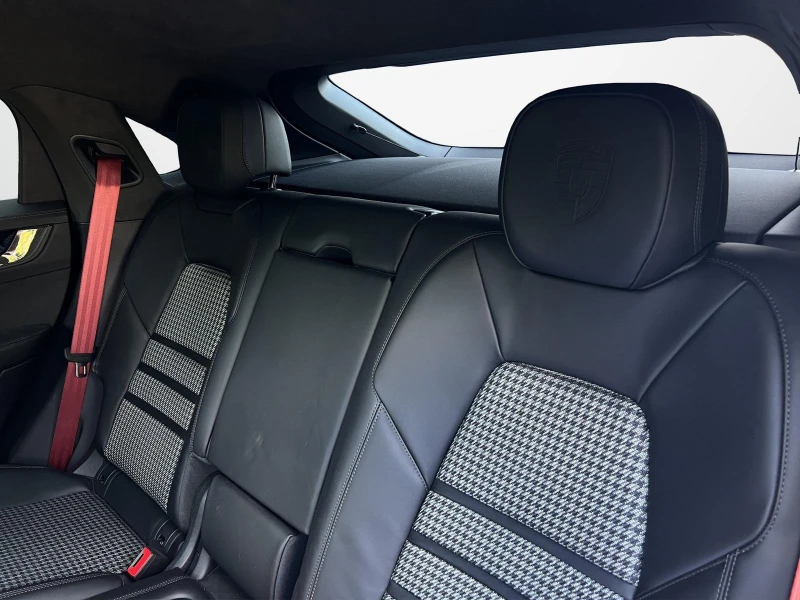 Porsche Cayenne GTS COUPE/FACELIFT/CARBON/SPORT DESIGN/BURMES/360/, снимка 17 - Автомобили и джипове - 52200527