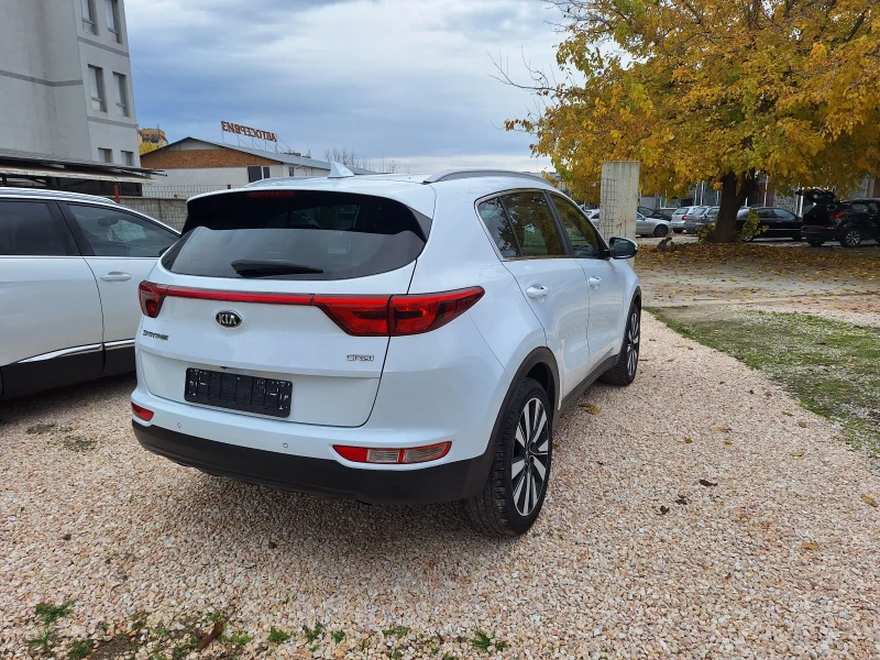 Kia Sportage 1.7d* Навигация/Камера/Лед/6ск* , снимка 5 - Автомобили и джипове - 52907008
