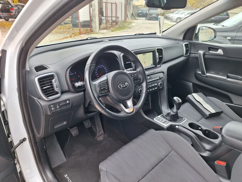 Kia Sportage 1.7d* Навигация/Камера/Лед/6ск* , снимка 11 - Автомобили и джипове - 52907008