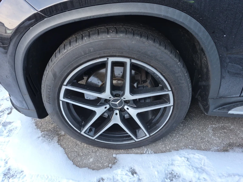 Mercedes-Benz GLE 43 AMG * * CARFAX * * АВТО КРЕДИТ * * , снимка 5 - Автомобили и джипове - 52959361