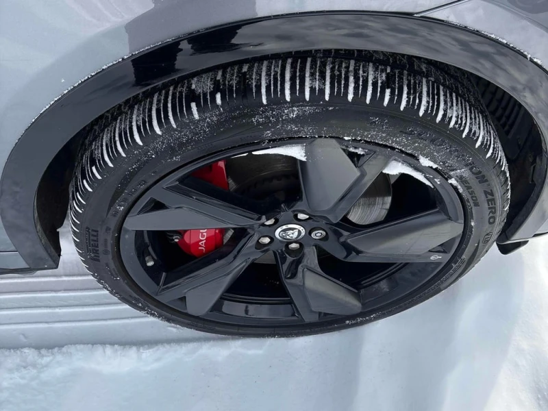 Jaguar F-PACE * SVR * CARFAX * БЕЗ ПЪРВОНАЧАЛНА ВНОСКА, снимка 7 - Автомобили и джипове - 53215178