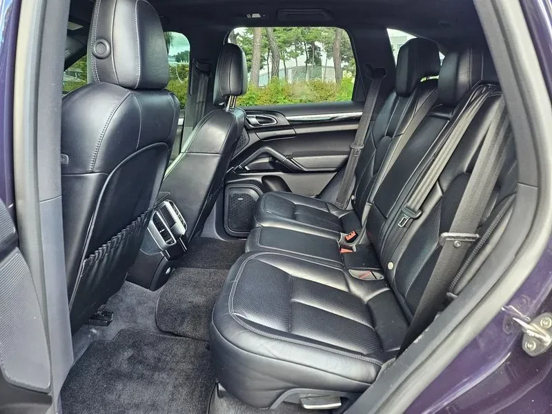 Porsche Cayenne 3.6 Platinum Edition 958, снимка 10 - Автомобили и джипове - 55786760