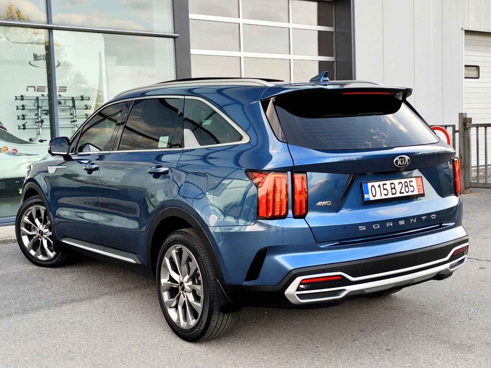 Kia Sorento PLATINUM/2.2D/4WD/8AT/ПАНОРАМА/HEAD UP/360 / - изображение 4