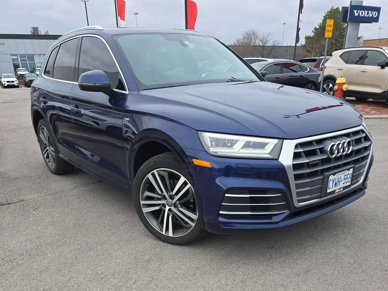 Audi Q5 PROGRESSIV * ПОДГРЕВ * ПАНОРАМА * ПРЕДСТАВИТЕЛСТО, снимка 3 - Автомобили и джипове - 53930098