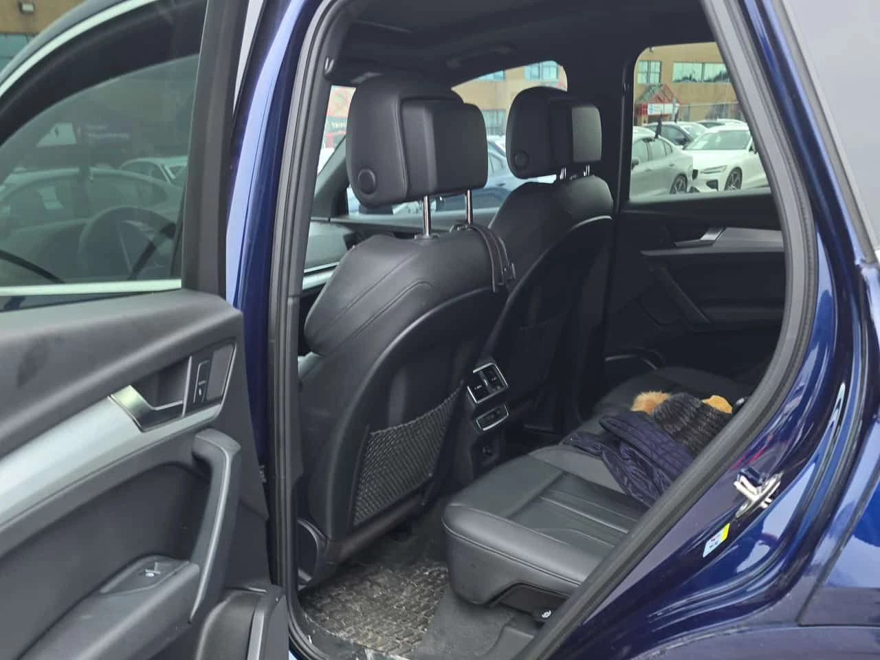 Audi Q5 PROGRESSIV * ПОДГРЕВ * ПАНОРАМА * ПРЕДСТАВИТЕЛСТО, снимка 11 - Автомобили и джипове - 53930098