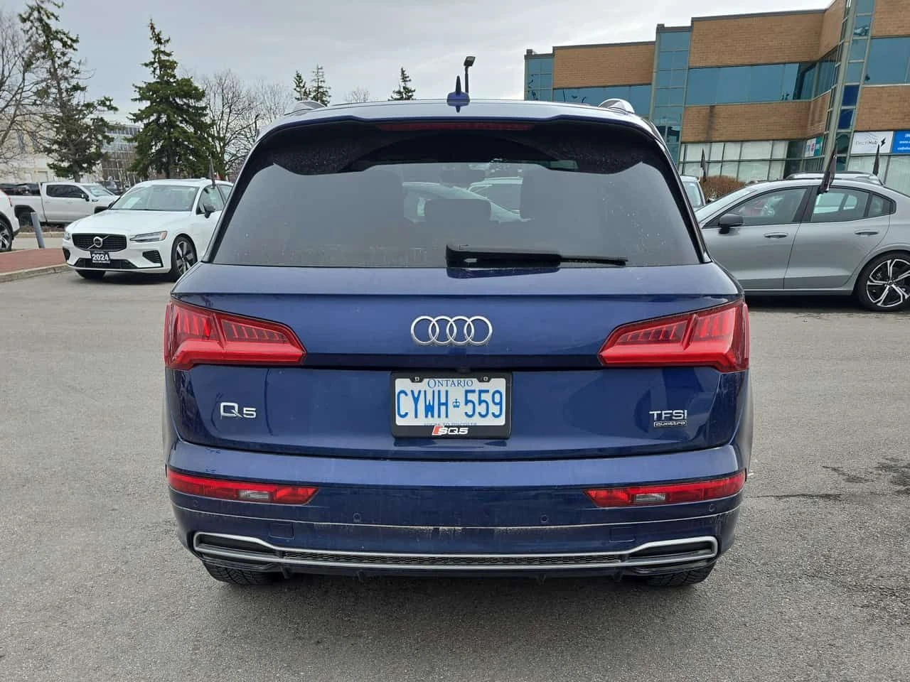 Audi Q5 PROGRESSIV * ПОДГРЕВ * ПАНОРАМА * ПРЕДСТАВИТЕЛСТО, снимка 6 - Автомобили и джипове - 53930098