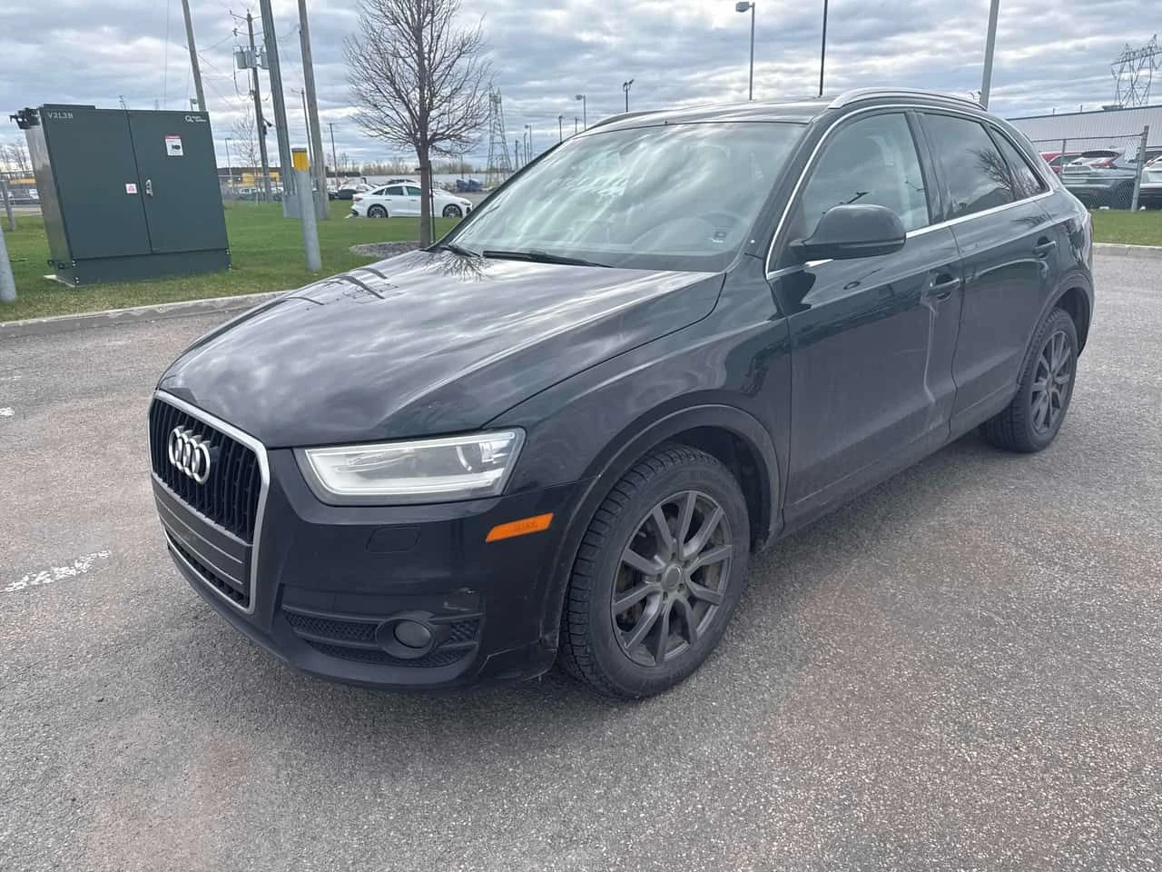 Audi Q3 * LED* ПАНОРАМА* ГЛАВНО ПРЕДСТАВИТЕЛСТВО НА AUDI* 