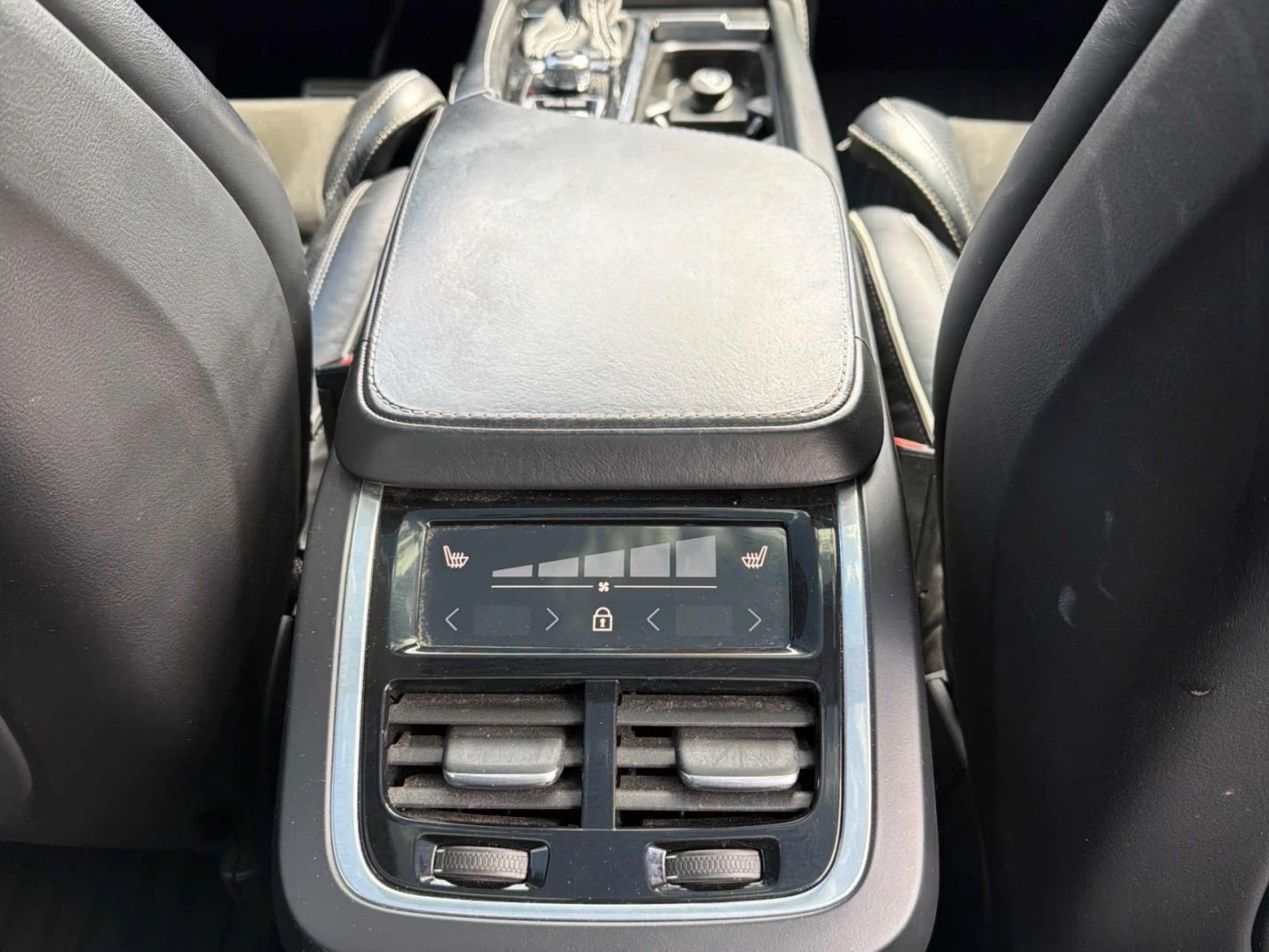 Volvo Xc90 T6* R-Design* Подгрев * Пано * AWD, снимка 12 - Автомобили и джипове - 54554873