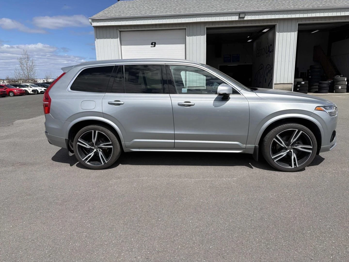 Volvo Xc90 T6* R-Design* Подгрев * Пано * AWD, снимка 3 - Автомобили и джипове - 54554873