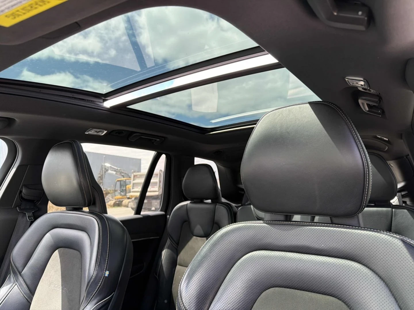 Volvo Xc90 T6* R-Design* Подгрев * Пано * AWD, снимка 9 - Автомобили и джипове - 54554873