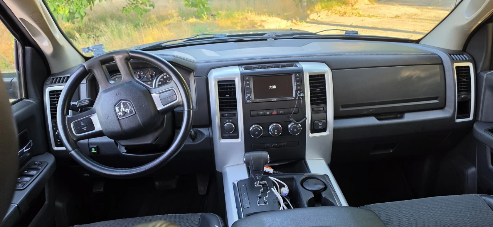 Dodge RAM 1500 5.7 HEMI , снимка 11 - Автомобили и джипове - 55400934