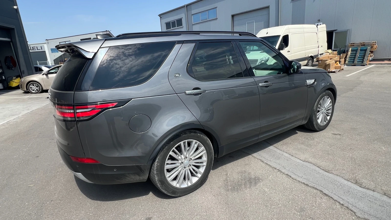 Land Rover Discovery HSE Luxury + разширен кожен салон, снимка 5 - Автомобили и джипове - 55817612