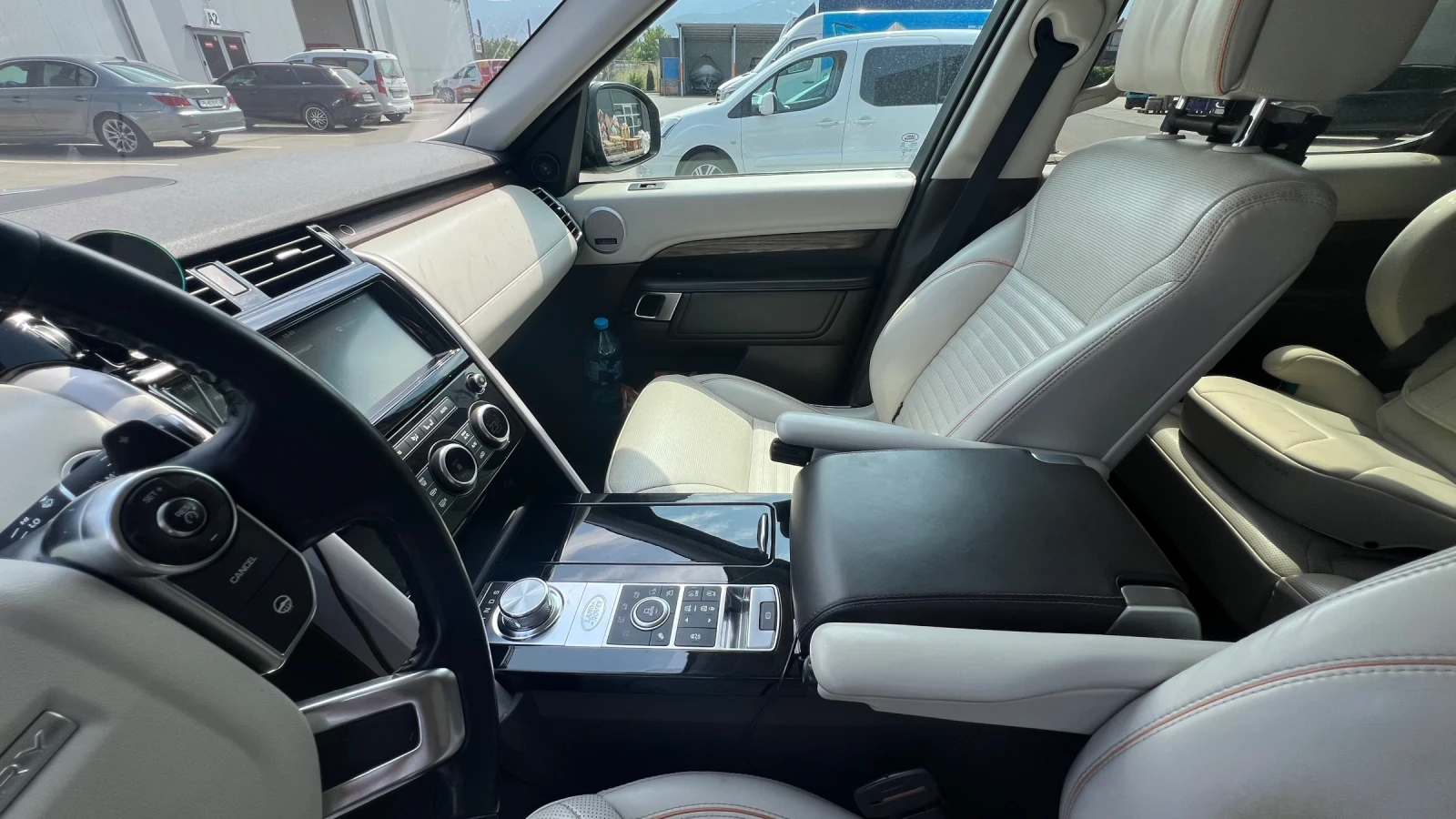 Land Rover Discovery HSE Luxury + разширен кожен салон, снимка 7 - Автомобили и джипове - 55817612