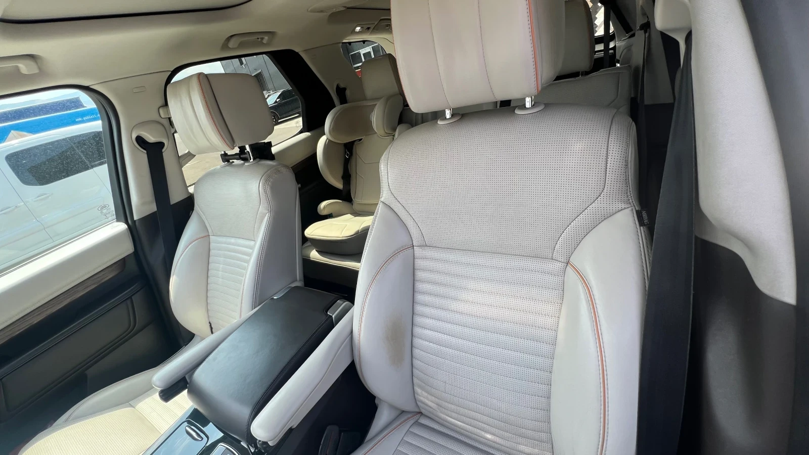 Land Rover Discovery HSE Luxury + разширен кожен салон, снимка 9 - Автомобили и джипове - 55817612