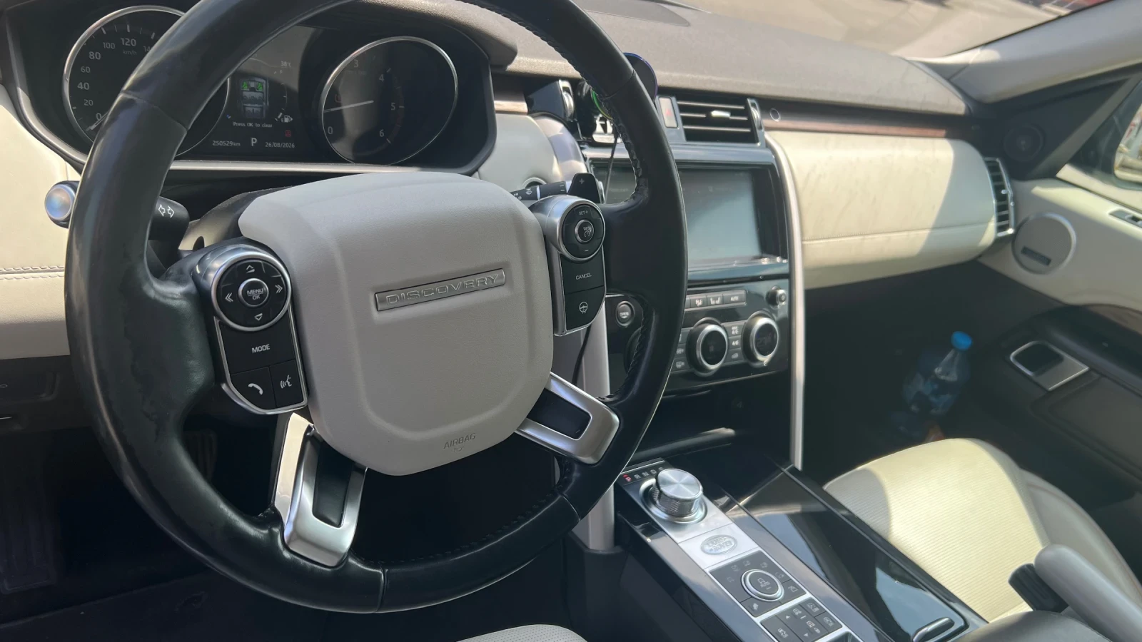 Land Rover Discovery HSE Luxury + разширен кожен салон, снимка 6 - Автомобили и джипове - 55817612