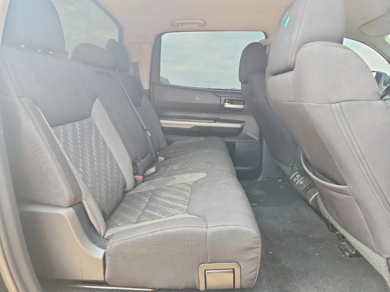 Toyota Tundra 5.7l Crewmax Sr5, снимка 10 - Автомобили и джипове - 56044062