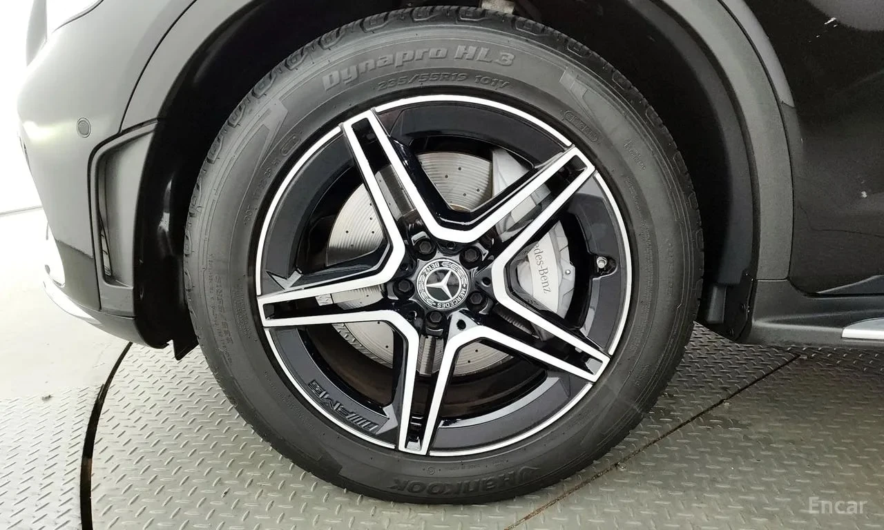 Mercedes-Benz GLC 300 4MATIC Coupe/ДИСТРОНИК/ДИГИТАЛЕН КИЛОМЕТРАЖ/ПАНО/, снимка 5 - Автомобили и джипове - 56081763