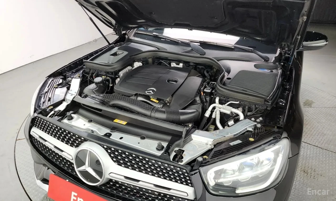 Mercedes-Benz GLC 300 4MATIC Coupe/ДИСТРОНИК/ДИГИТАЛЕН КИЛОМЕТРАЖ/ПАНО/, снимка 6 - Автомобили и джипове - 56081763