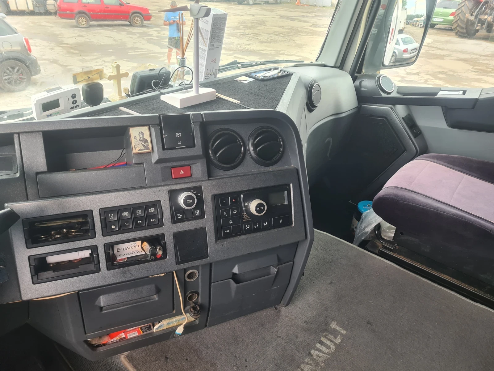 Renault T, снимка 6 - Камиони - 55424650