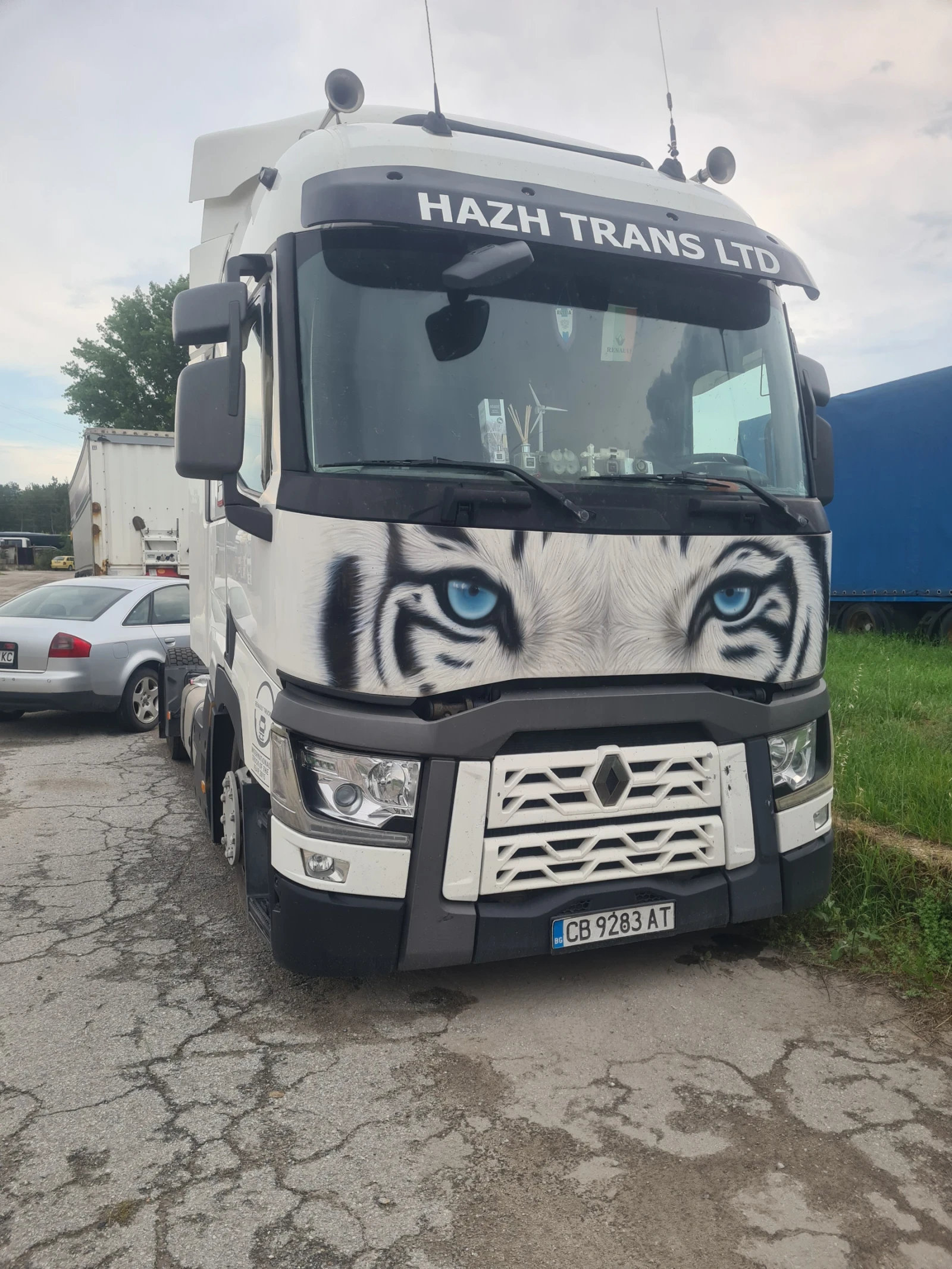 Renault T