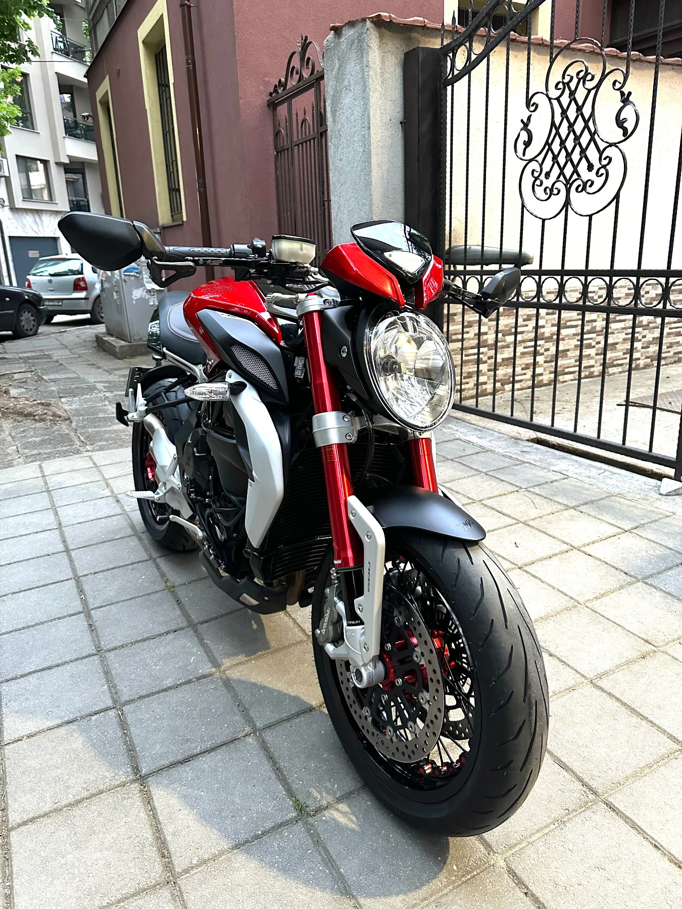 MV Agusta Brutale Dragster 800RR - изображение 2