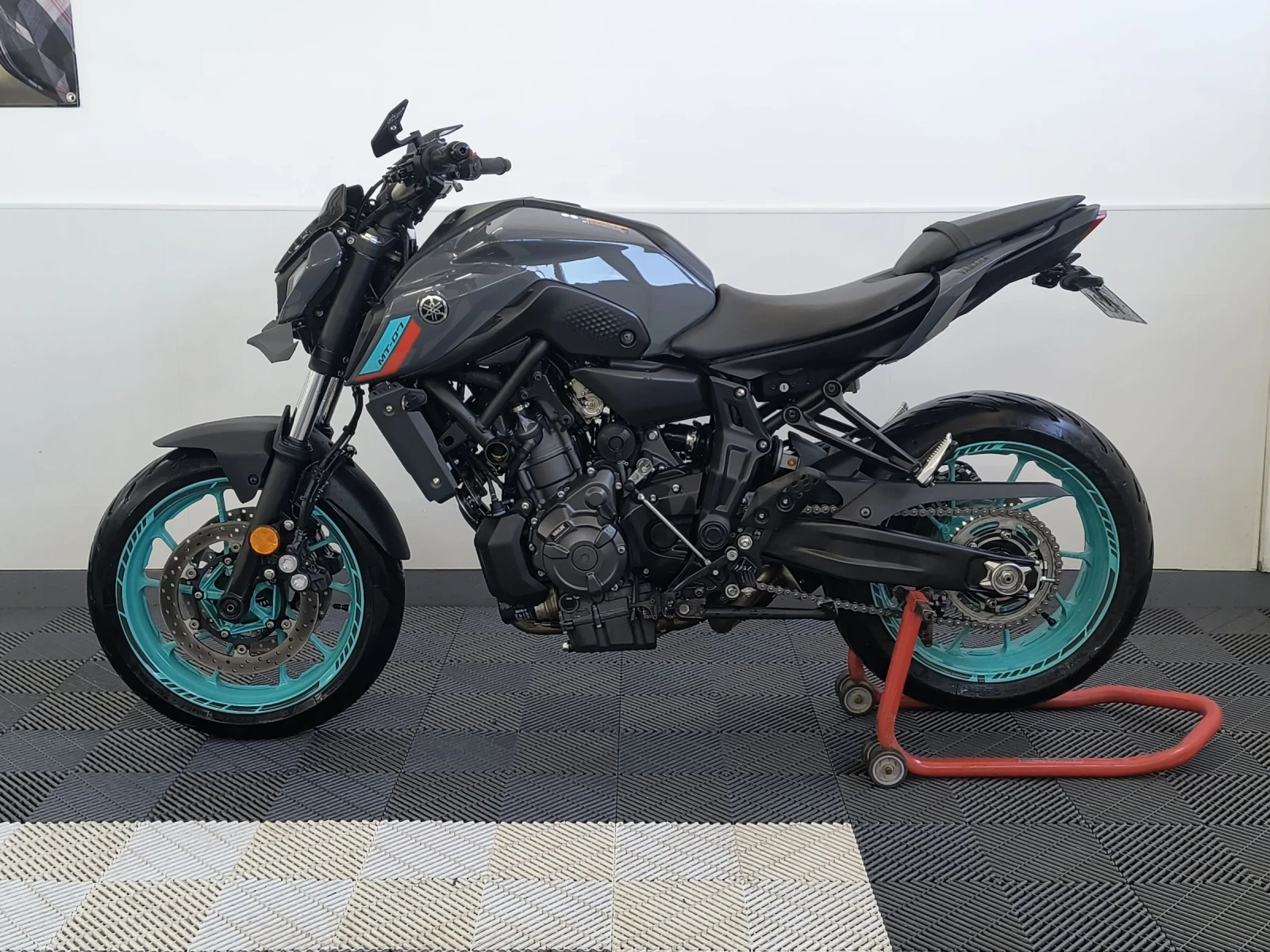 Yamaha Mt-07 Akrapovic ABS - изображение 2