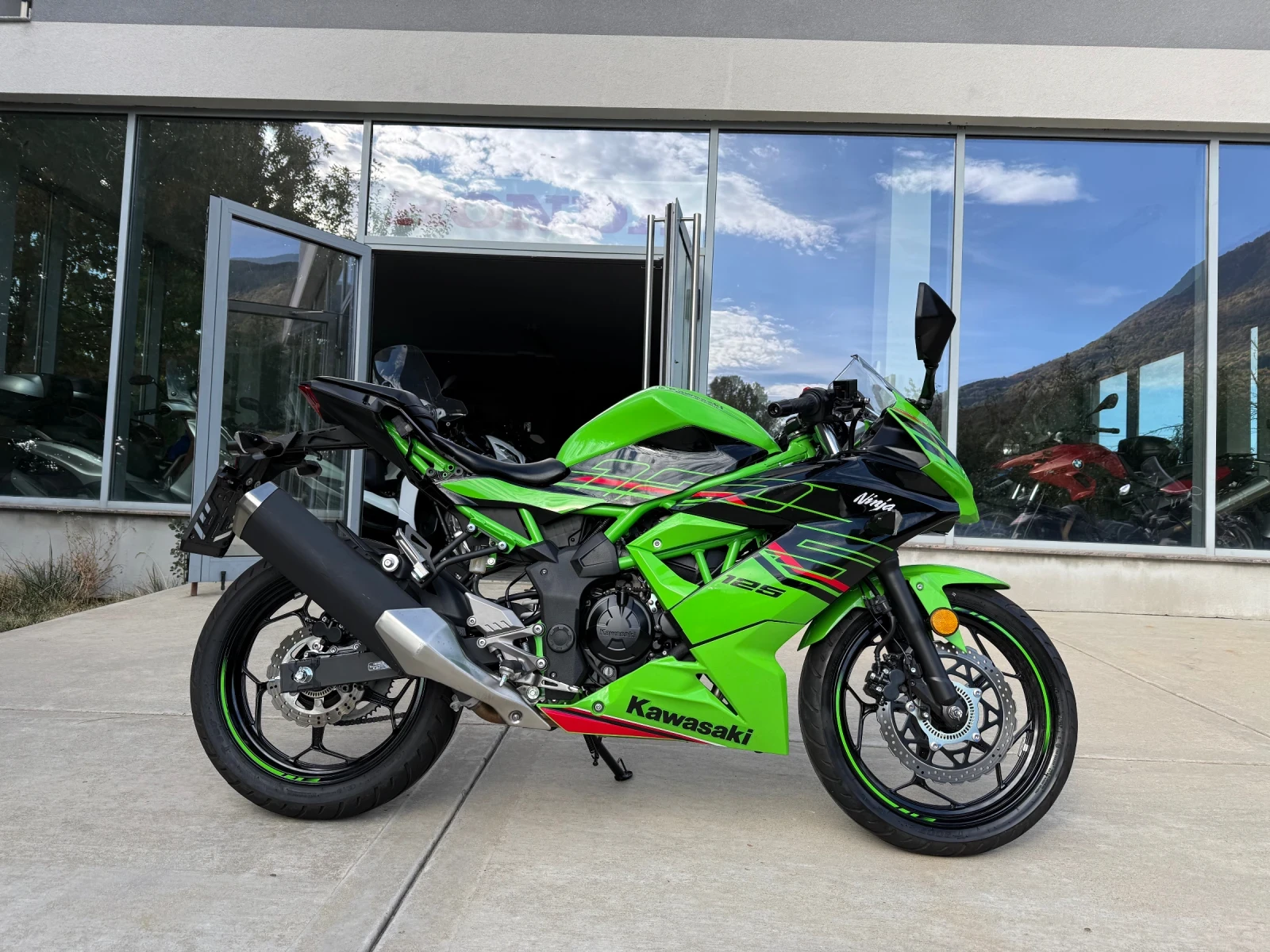 Kawasaki Ninja 125i 2025 2000km!!!