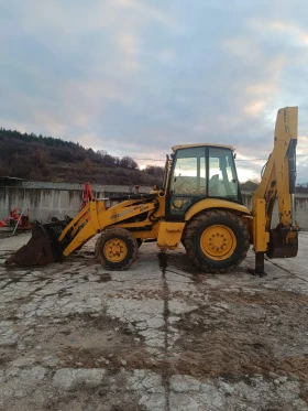Багер Komatsu WB93 r2, снимка 2