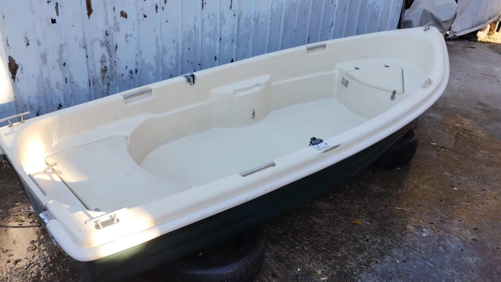 Лодка Corsiva 363 Fisher, снимка 3 - Воден транспорт - 53808247