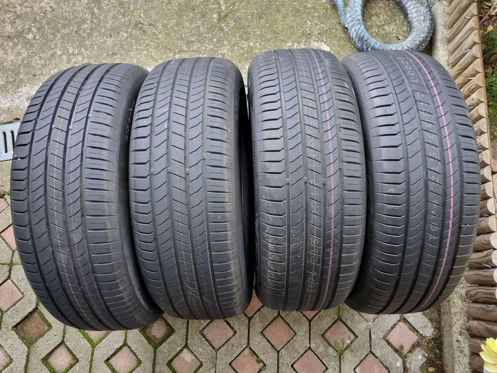 Гуми Летни 215/60R17