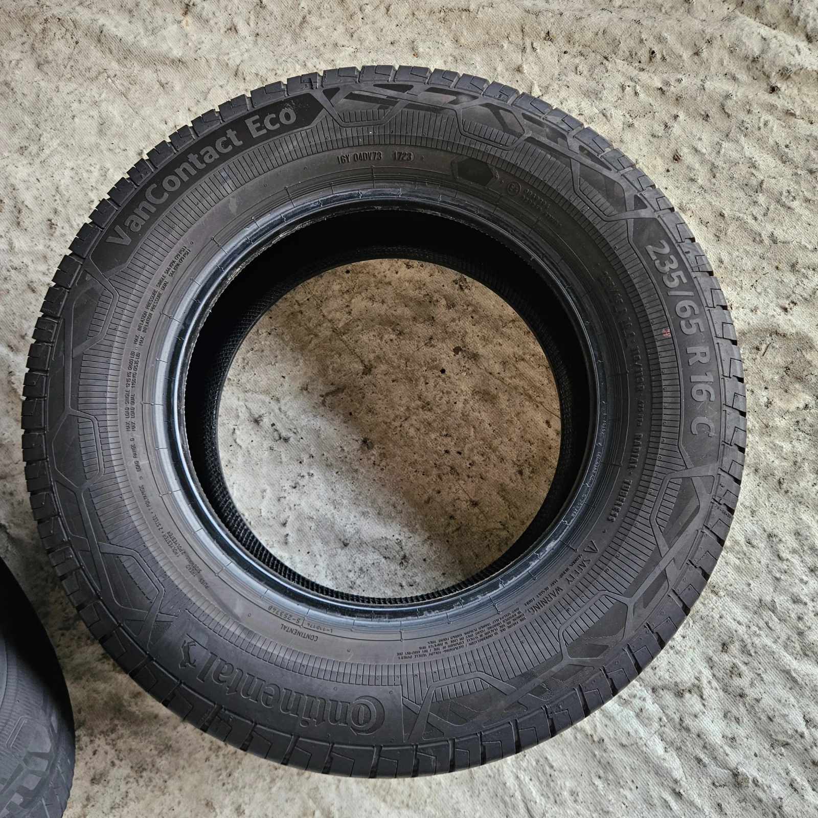 Гуми Летни 235/65R16, снимка 10 - Гуми и джанти - 54785845