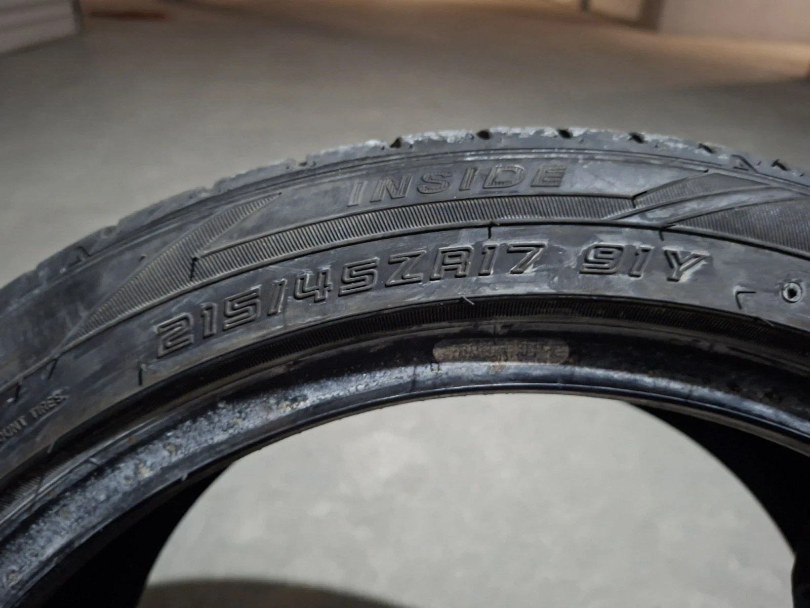 Гуми Летни 215/45R17, снимка 3 - Гуми и джанти - 55965346