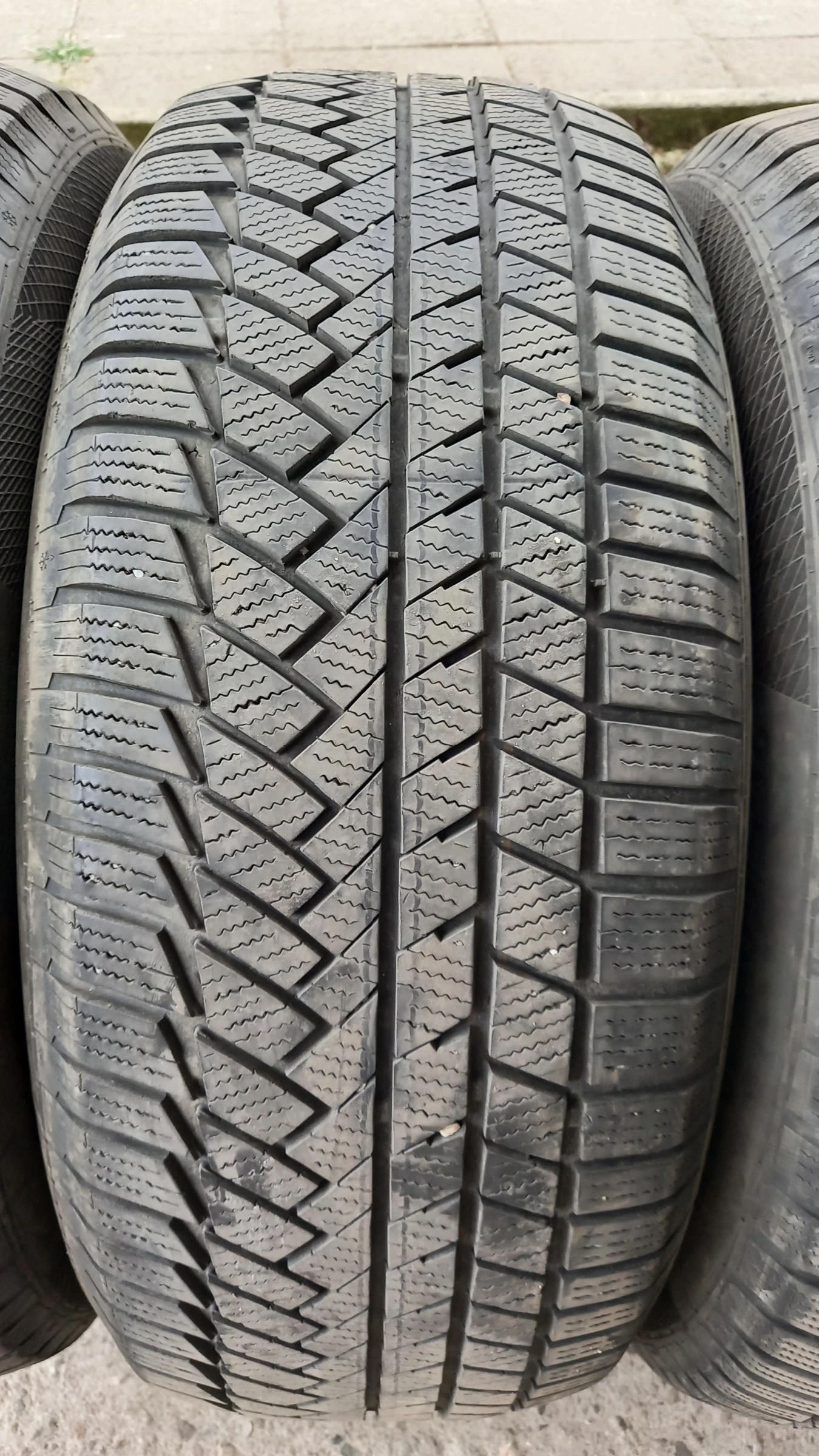 Гуми Зимни 265/60R18, снимка 4 - Гуми и джанти - 56104603