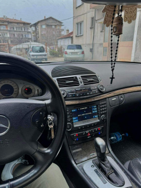 Mercedes-Benz E 320 204 к.с, снимка 15 - Автомобили и джипове - 44099242