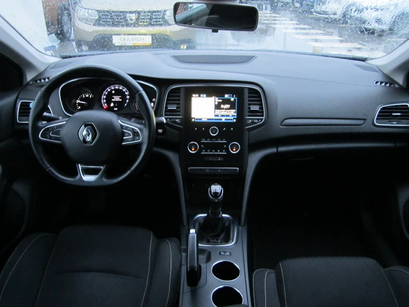 Renault Megane 1.5 dCi, снимка 8 - Автомобили и джипове - 43314755