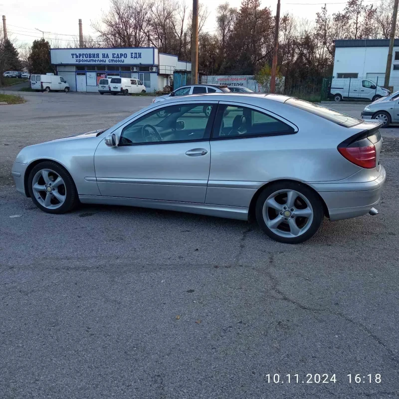 Mercedes-Benz C 220, снимка 3 - Автомобили и джипове - 47950486